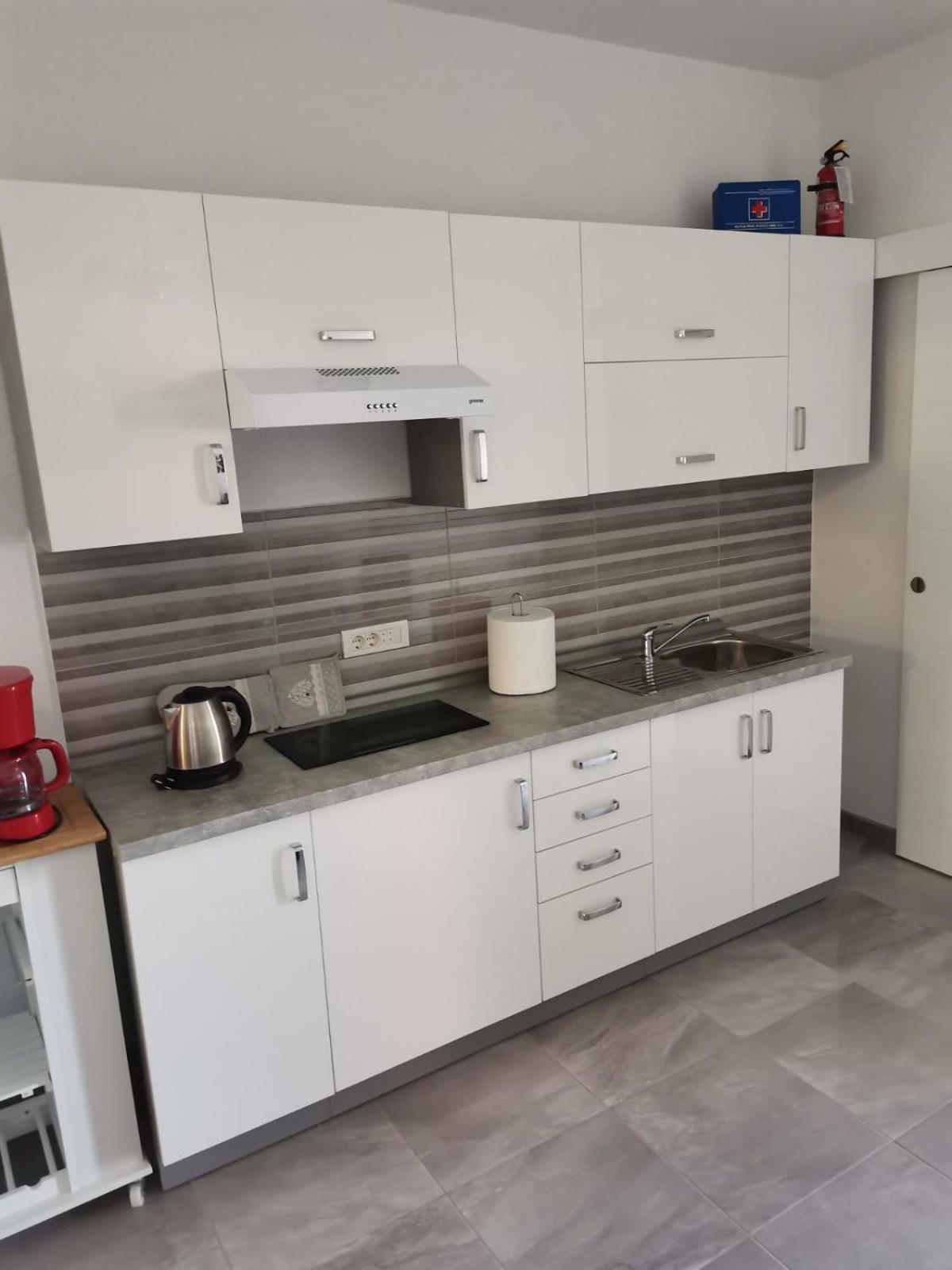 App Amaris Apartman *
